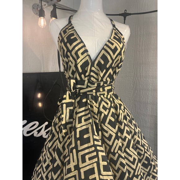 The Vacation Dress Gold Black Geometric Print Sleeveless Party Maxi Dress Small - Picture 8 of 12